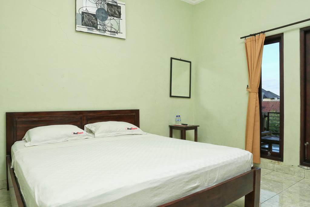 Reddoorz @ Mataram Kuta 3 Hotel Luaran gambar