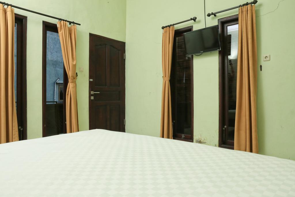 Reddoorz @ Mataram Kuta 3 Hotel Luaran gambar